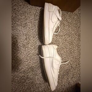 Nike wmns Air Force 1 shadow triple white